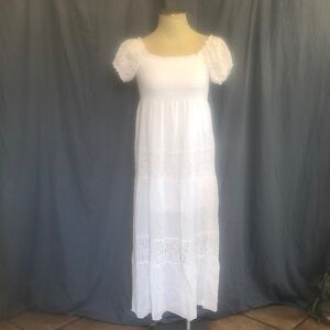 Feminine White Maxi Dress with Lace Accents